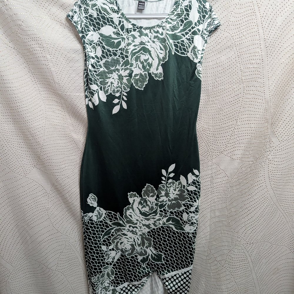SHEIN Green and White Floral Midi Dress